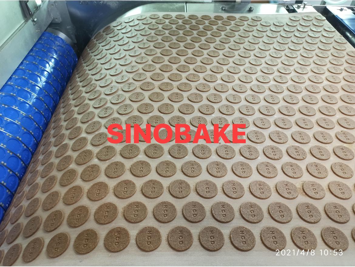 2026 Workshop Pet Biscuit Making Machine Meat Filled Cookie Machine Dog Biscuit Forming Machine