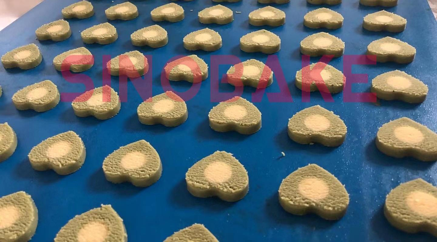 Double Filling Cookie Making Machine Date Bar Processing Machine